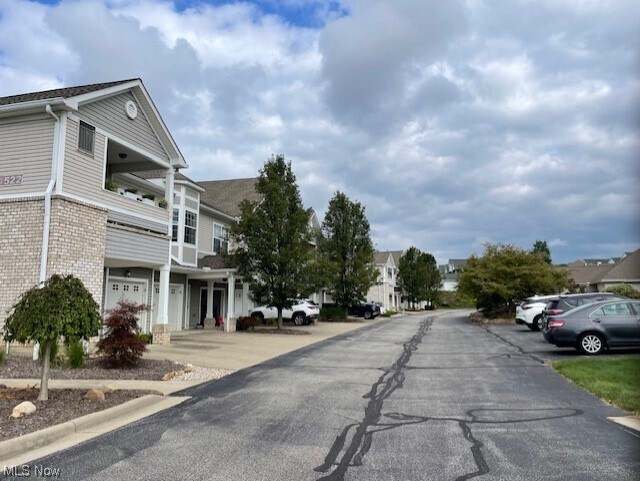 Foto del edificio - 522 Robin Wood Ln