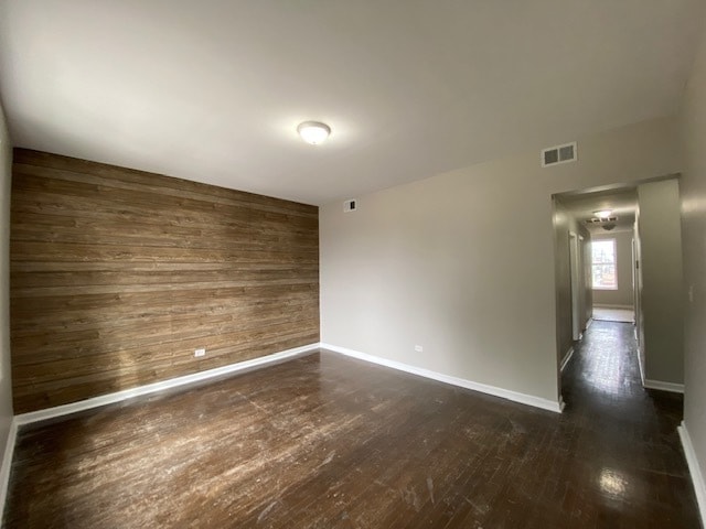 Building Photo - 1607 N Lawndale Ave