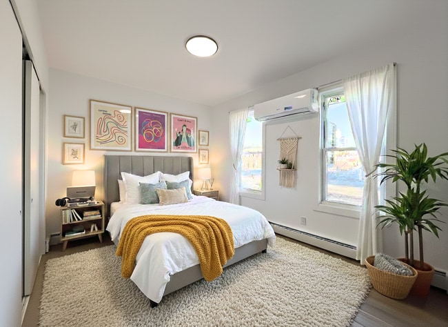 Building Photo - 198 28th St