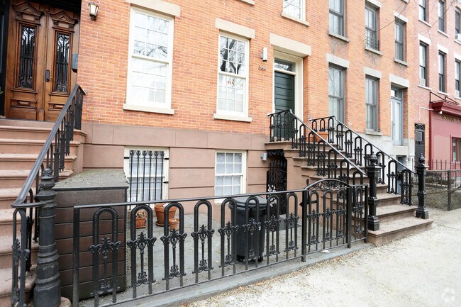 Building Photo - 364 Degraw St