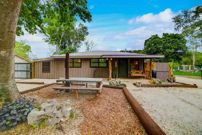 Foto principal - 1565 Roadside Dr