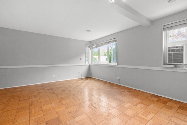 Foto del edificio - 7206 Oak Ave