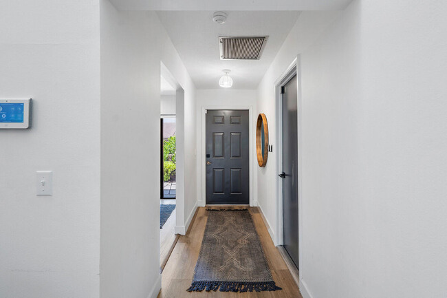 Building Photo - 12621 Shady Pines Ct