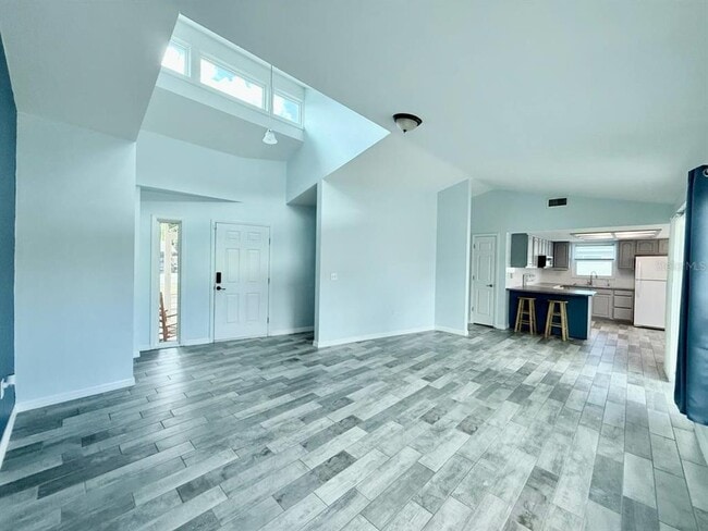 Foto del edificio - 6149 Staunton Dr