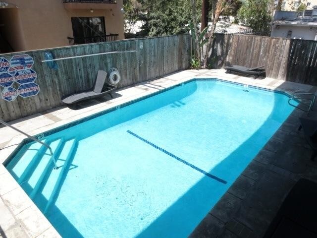Foto del edificio - 2 bedroom in North Hollywood CA 91601