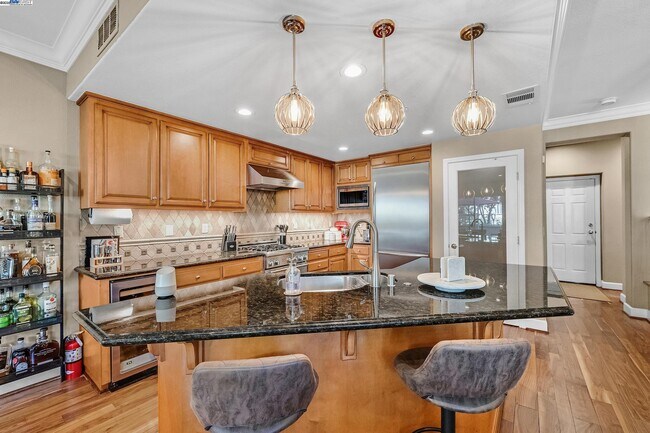 Foto del edificio - 588 Dovecote Ln