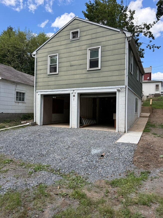 Building Photo - 46 E Hummelstown St