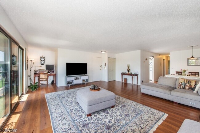 Foto del edificio - 1150 River Rd