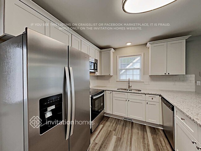 Building Photo - 204 Zircon Ln