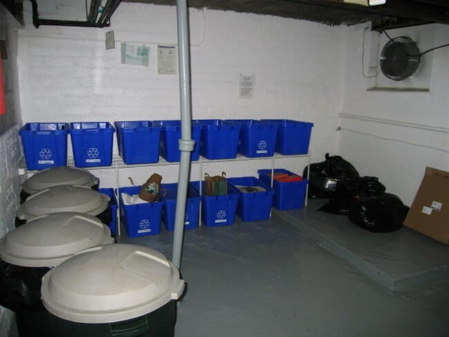 Building Photo - 130 College Ave