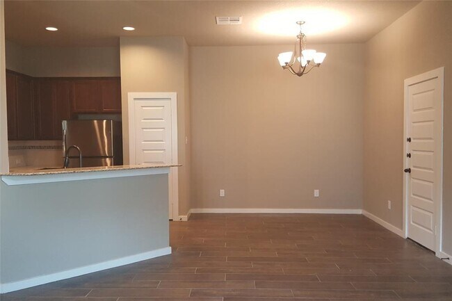 Building Photo - 106 Wickersham
