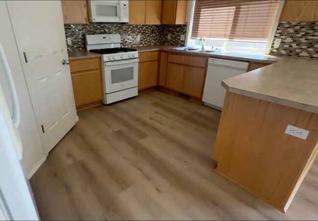Foto del edificio - 540 S Glenmoor Dr