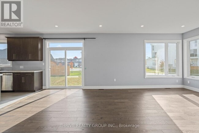 Photo du bâtiment - 300 Edgevalley Rd