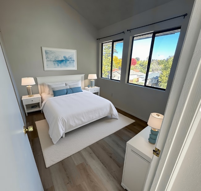 Building Photo - 1845 Kendall St