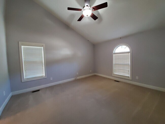 Foto del edificio - 75 Grayson Pl