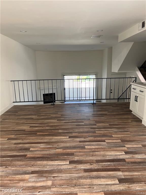 Foto del edificio - 3 br, 1.5 bath House - 10338 Zelzah Ave Un...