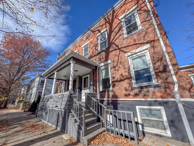 Building Photo - 303 St John St