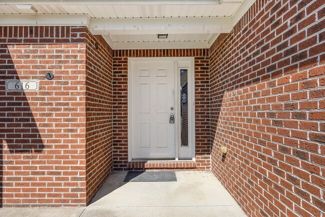 Foto del edificio - 616 Williams Rd