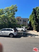 Building Photo - 1921 Pelham Ave