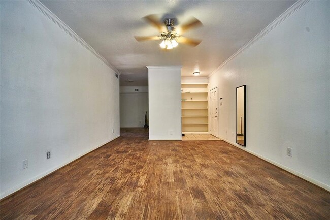 Foto del edificio - 2255 Braeswood Park Dr