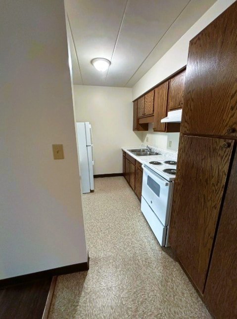 Building Photo - 2045-2151 Meadow Ln