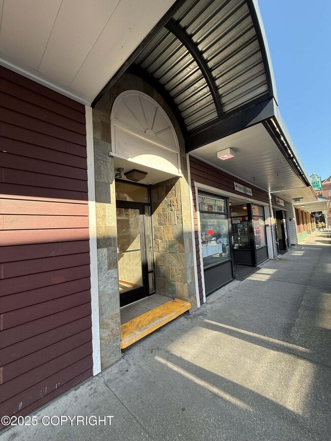 Building Photo - 300 Front St