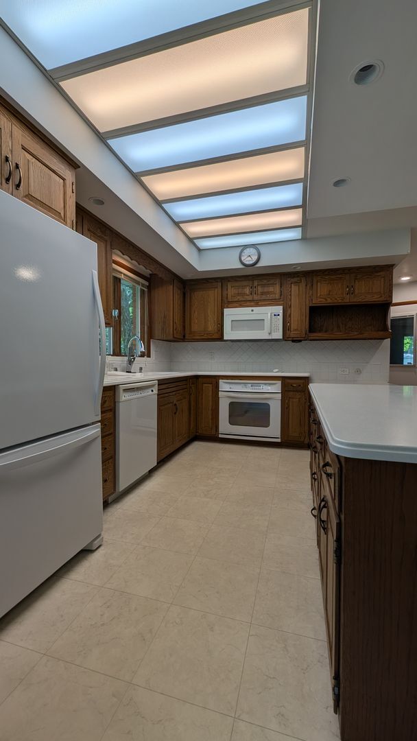 Foto del edificio - 7907 W R Ave