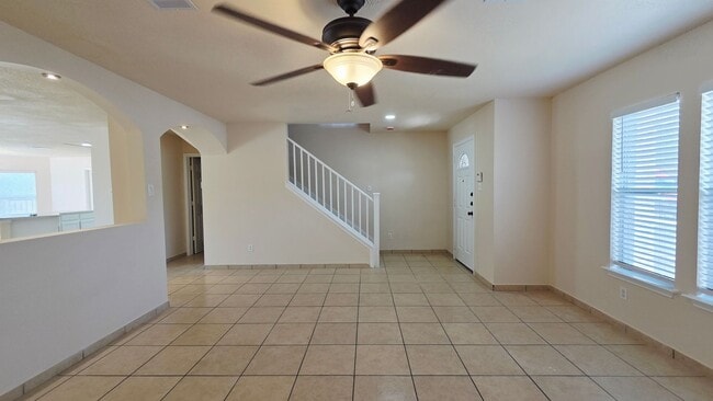 Foto del edificio - 5 Bedroom Beauty!  Far NorthWest SA off Potranco and Loop 1604