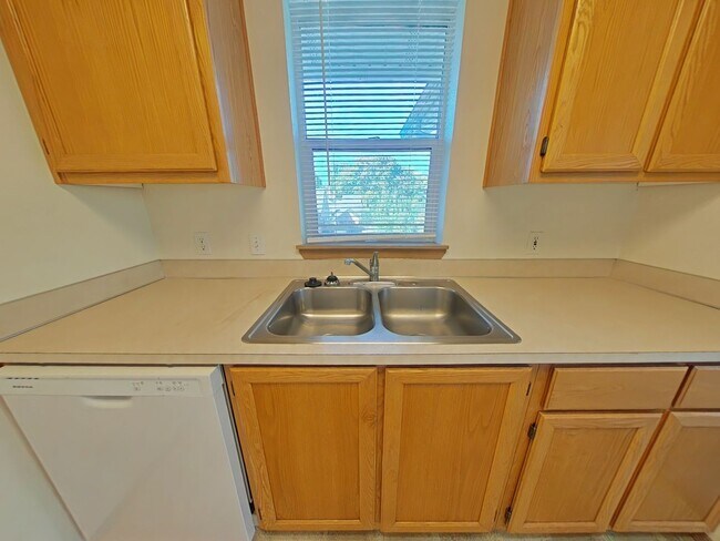 Foto del edificio - 1 Bedroom Apartment ~ Close to Campus