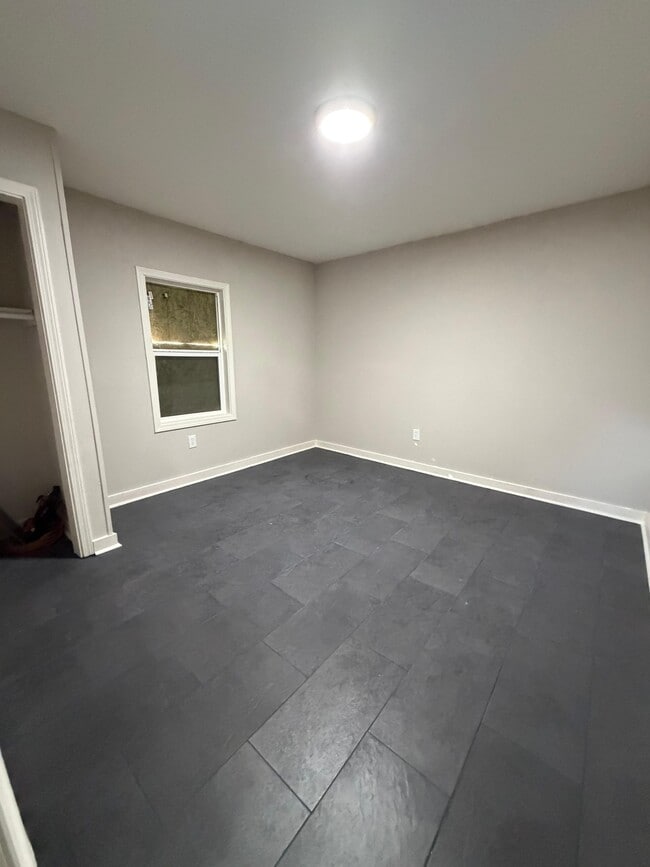 Foto del edificio - 744 Baltimore St