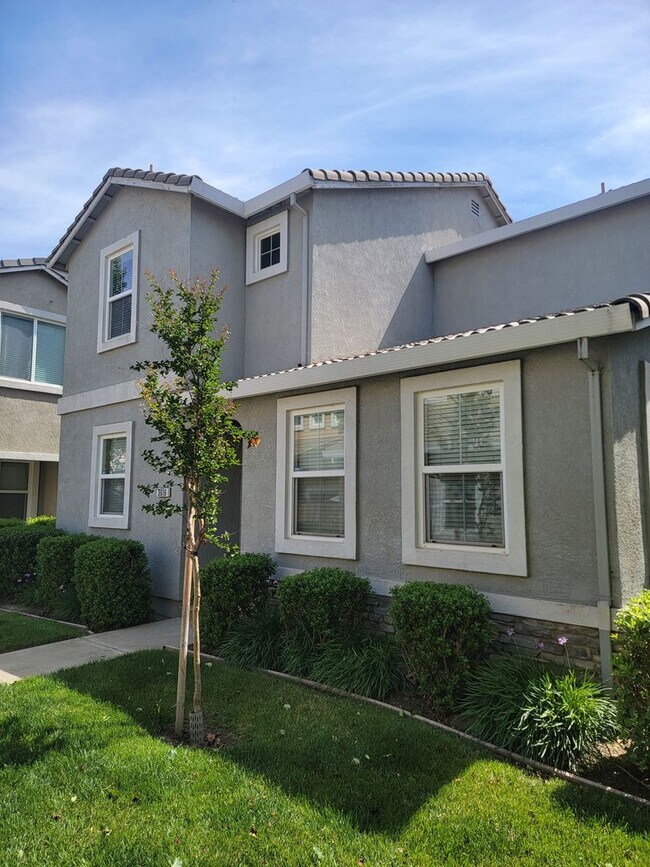 Foto del edificio - Adorable 3 bedroom 2.5 bath