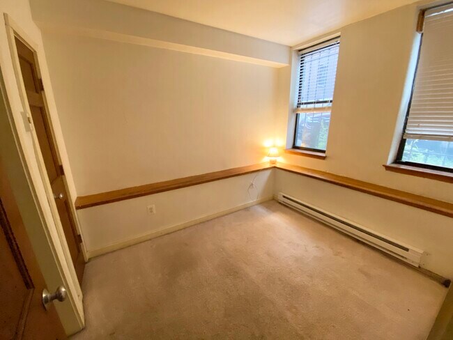 Foto del edificio - 28 Symphony Rd