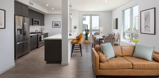 Building Photo - 550 Harborfront
