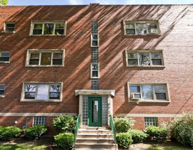 Foto del edificio - 637 Brummel St