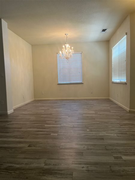 Building Photo - 1007 Mariposa Dr