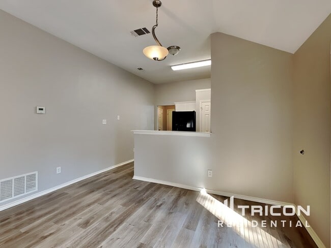 Foto del edificio - 352 N Beltwoods Dr