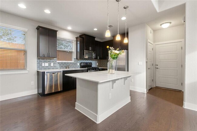 Building Photo - 7200 Sienna Rouge Path