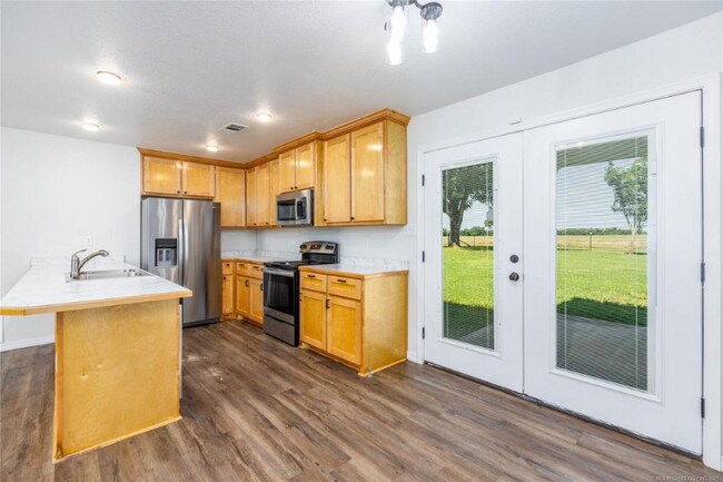 Building Photo - 850 N 4015 Rd