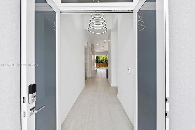 Foto del edificio - 1615 NE 3rd Ct