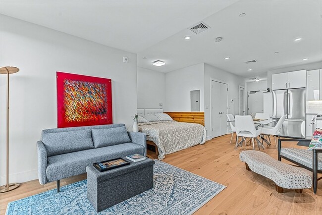 Foto del edificio - 420 W Broadway