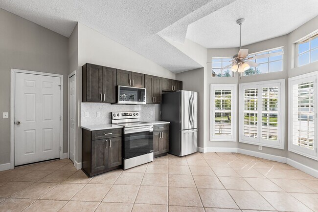 Foto del edificio - 4011 Levonshire Pl