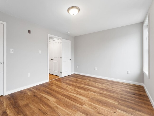 Building Photo - 1639 W Venango St