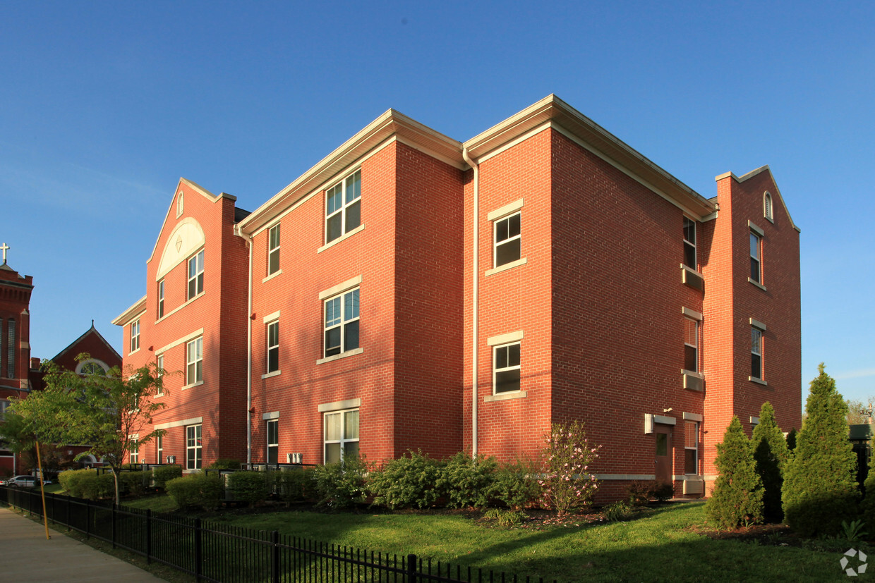 Building Photo - Zion Manor