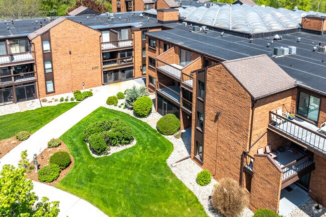 Building Photo - The Cloisters