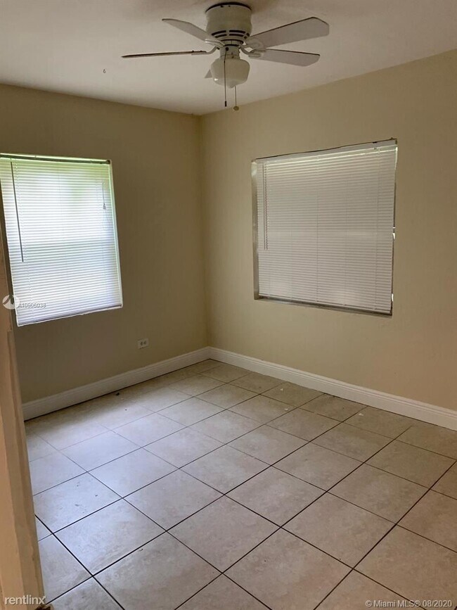Building Photo - 2 br, 1 bath House - 445 NW 44th St