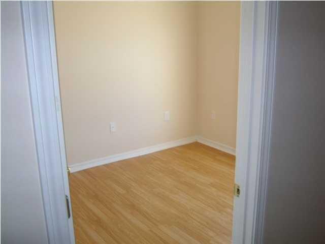 Building Photo - 204 Ann Cir