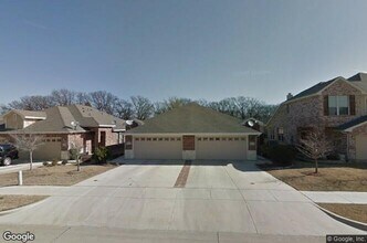 Building Photo - 1426 Ravenwood Dr