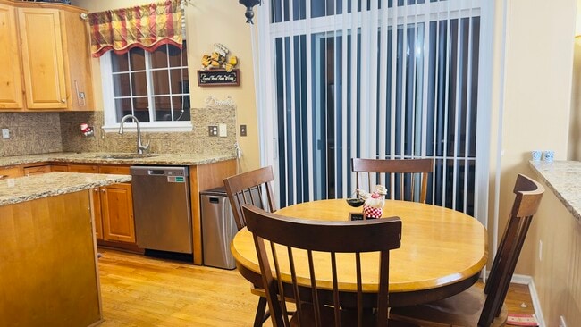 Foto del edificio - 7414 S Memphis St