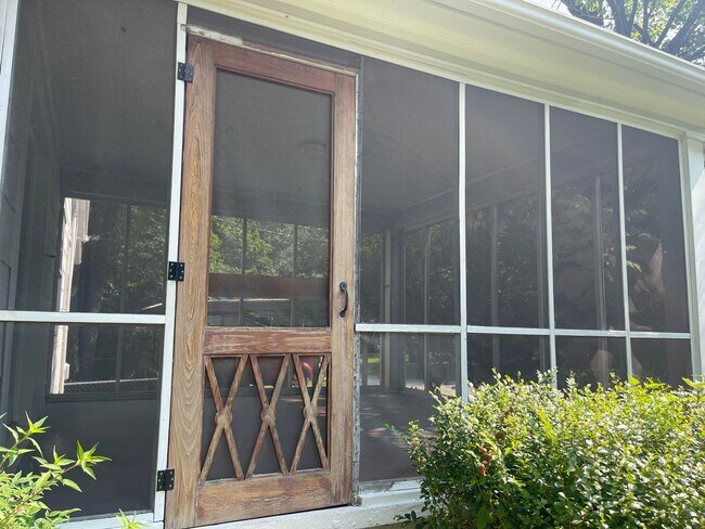Building Photo - 1/2 OFF FIRST MONTH RENT - Beautiful 2 Bed...
