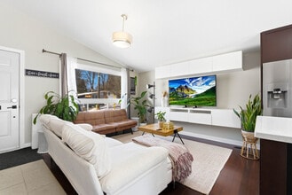 Building Photo - 3210 Lawrence Ave E